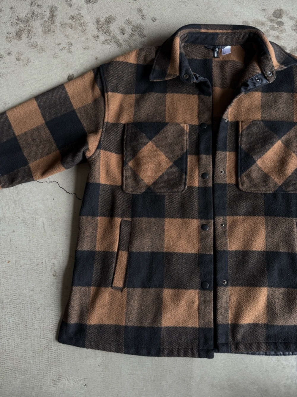 H&M / Oversized Buffalo Plaid Shacket Jacket / Brown Black - Picture 6 of 16